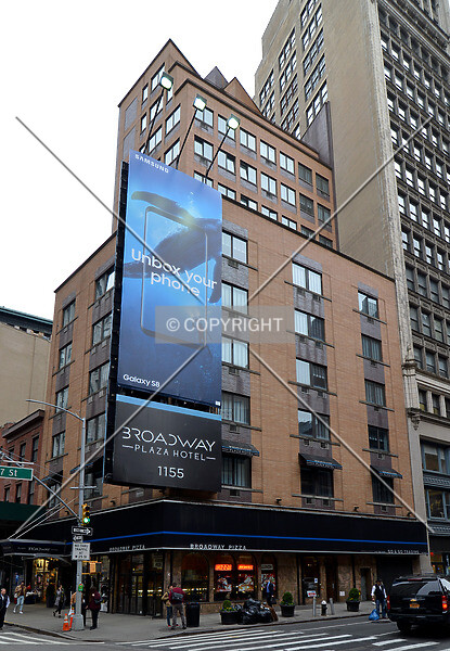 Photo 402-303-741
