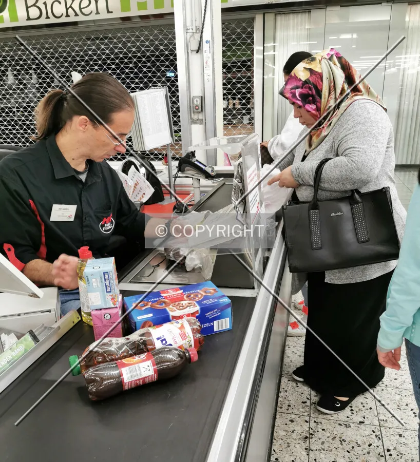 Supermarket cashier