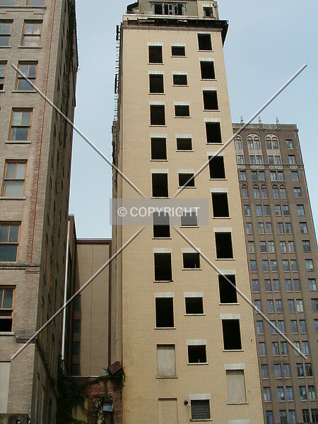 Photo 403-561-041