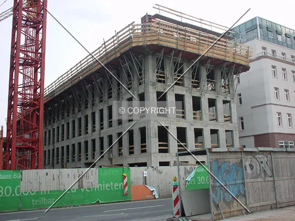 Framework at Wilhelm-Leuschner-Straße