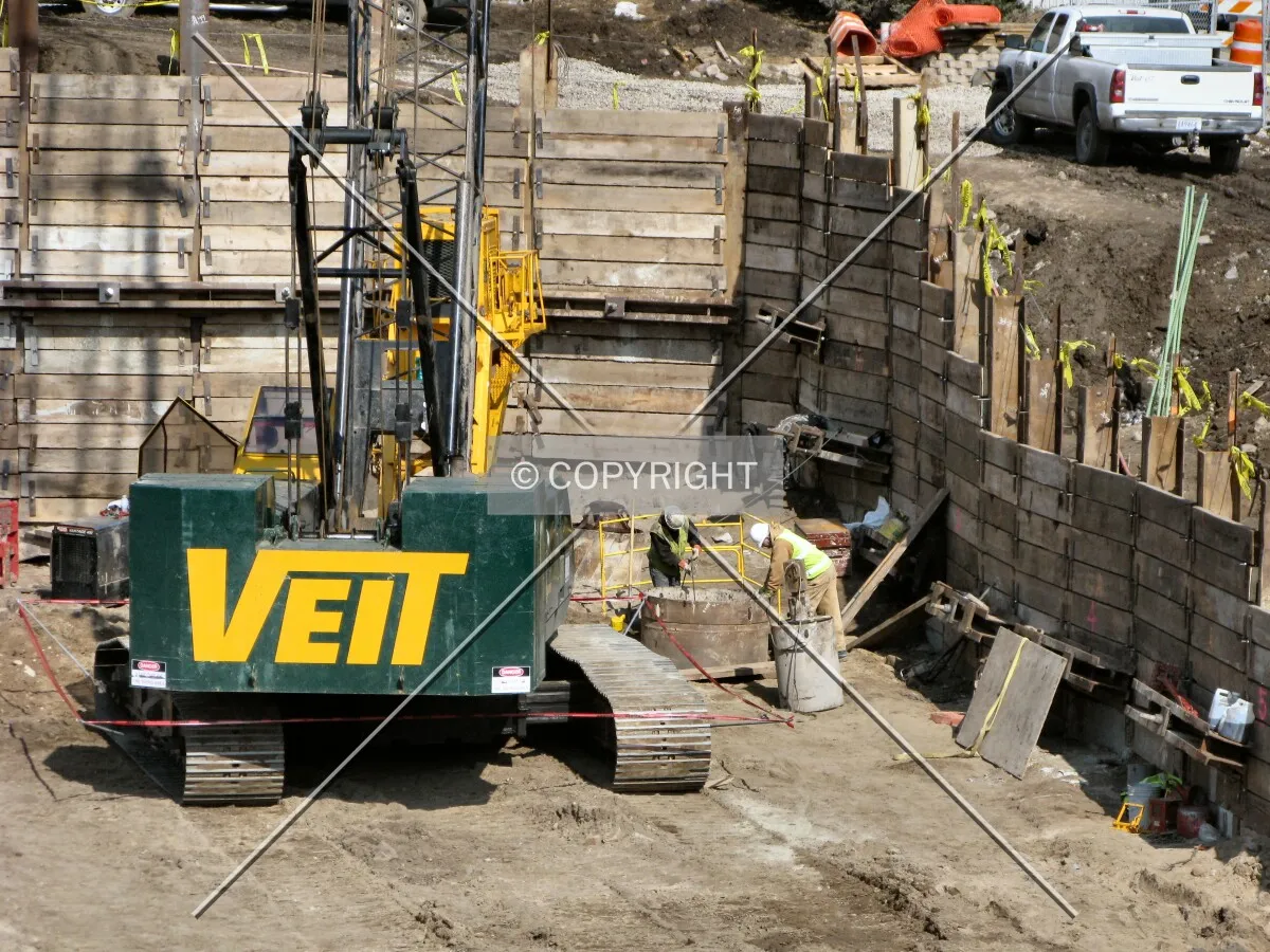 Preparing a caisson tube