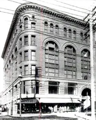 View from the southeast at Beaver and Pearl Streets
