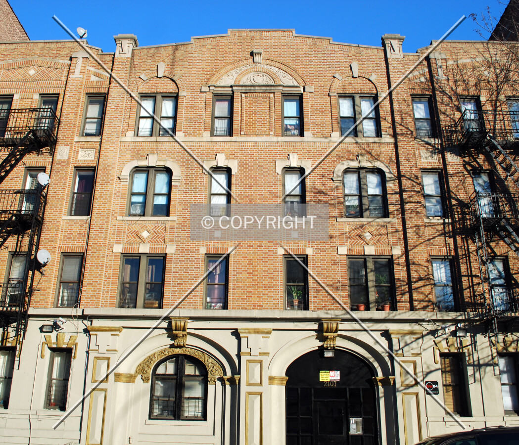 Looking up from Bedford Avenue