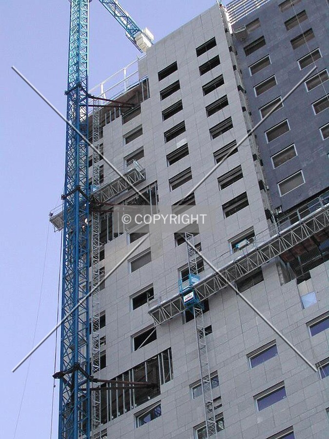 Close view of the crane