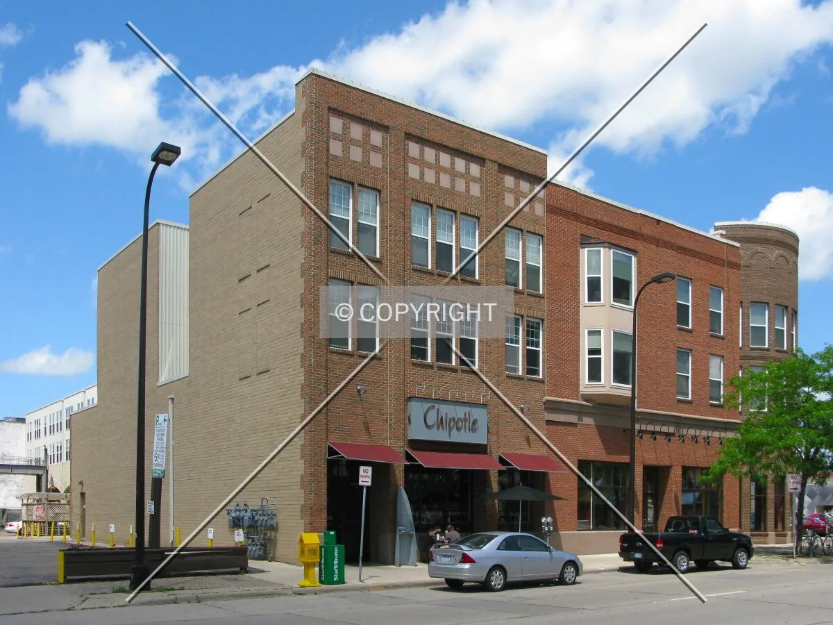 View to the north across East Hennepin Avenue