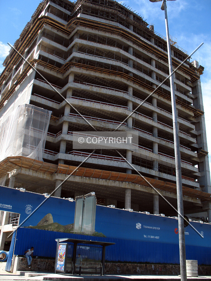 Looking up from Avenida Chile