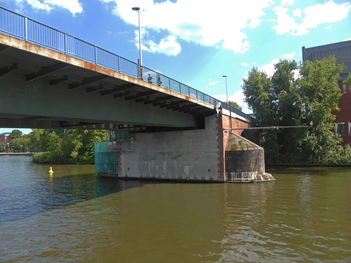 Photo 411-713-626