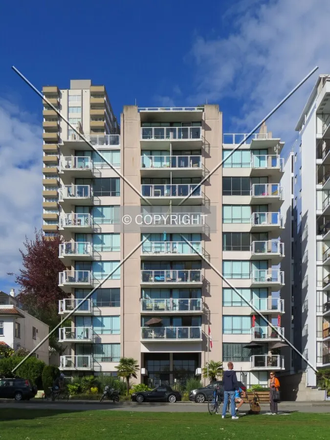 Full front elevation from across Beach Avenue