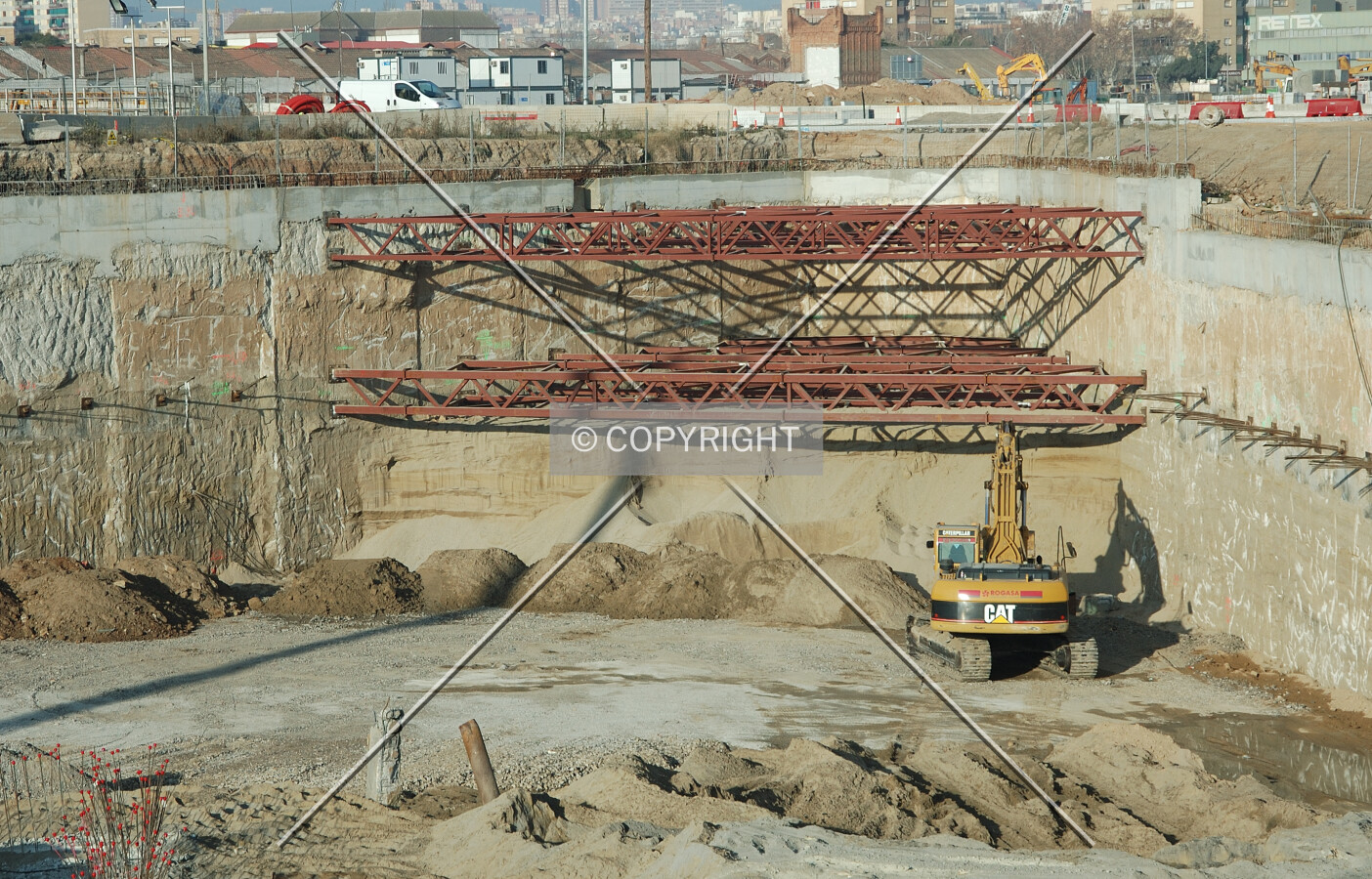 Steel structure to support the concrete walls until underground floors are made
