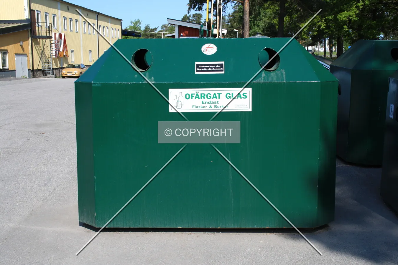 Container to collect colored glass