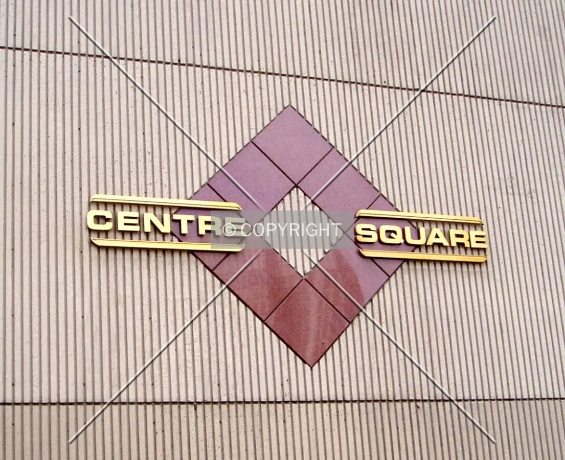 Sign on the corner of 15th and Market Streets, on the northeast side