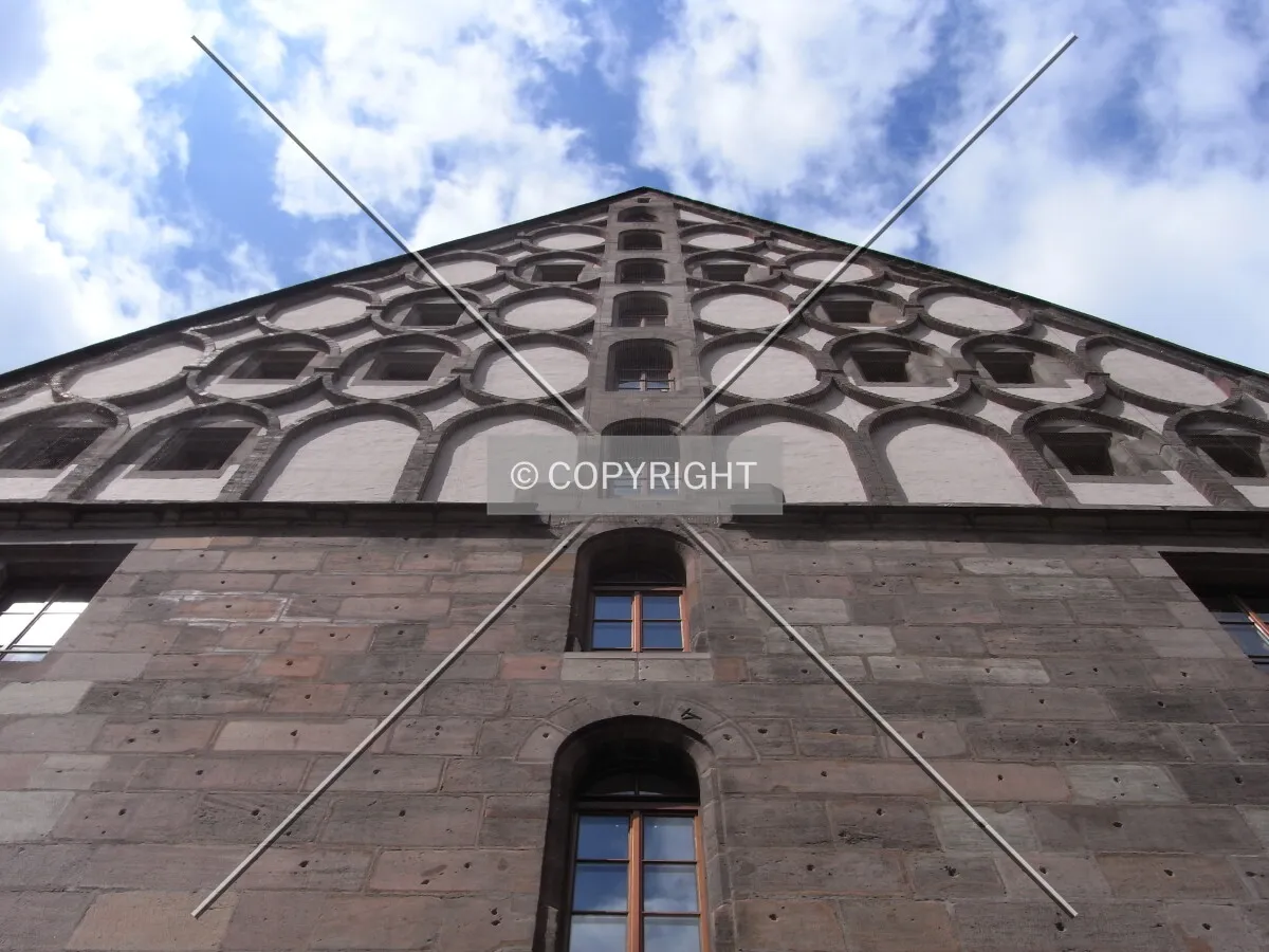 Pediment of mauthalle