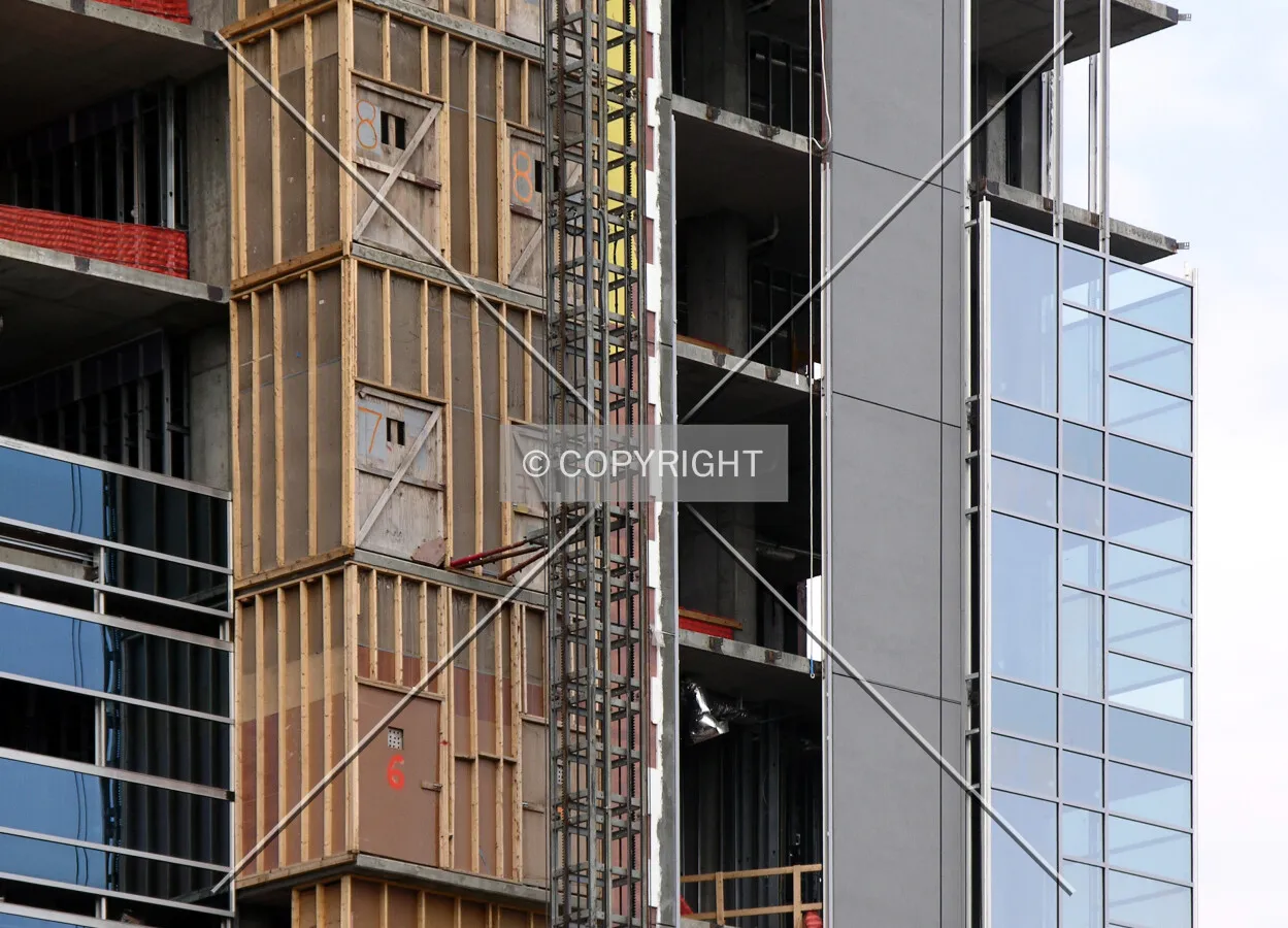 Exterior elevator on the northern side