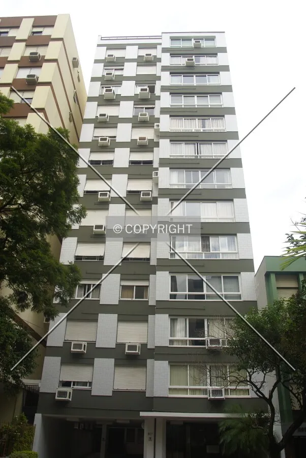 Front view as seen from across Duque de Caxias Street