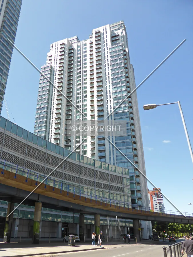 Photo 424-116-824
