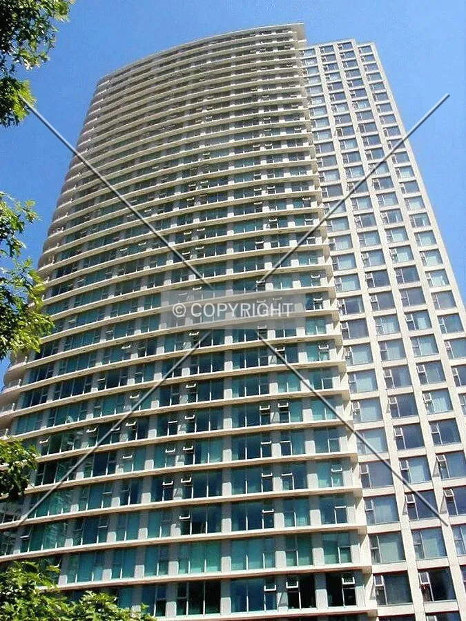 Front of Landmark 33 on June 25, 2003
