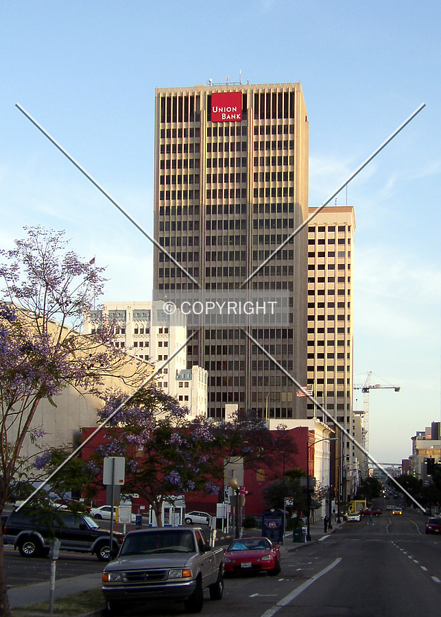 Looking south from 5th Avenue at sunset