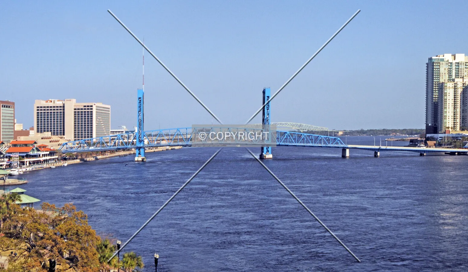 View from the west atop the Acosta Bridge