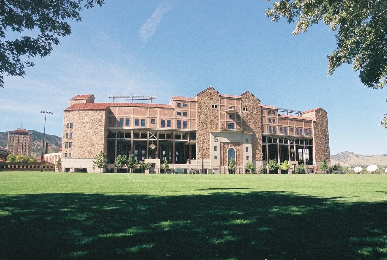 Wide angle view to the west