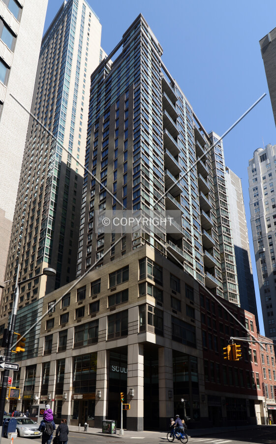 View from the south at Maiden Lane and Pearl Street