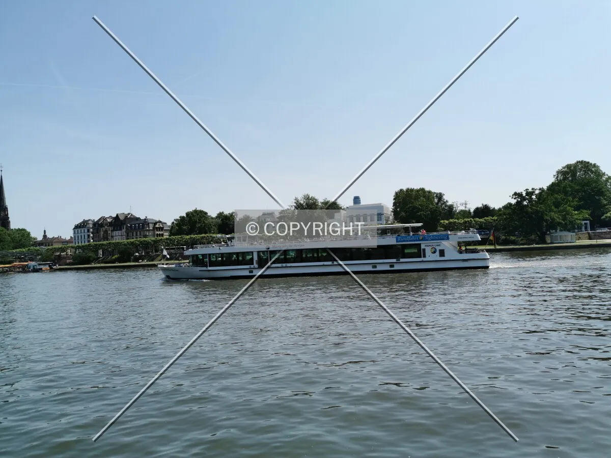 Boat on the Main river