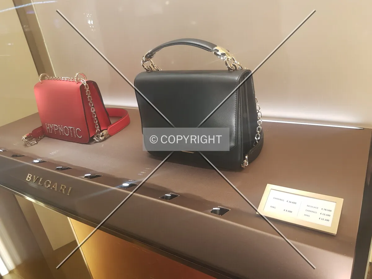 Hand bag