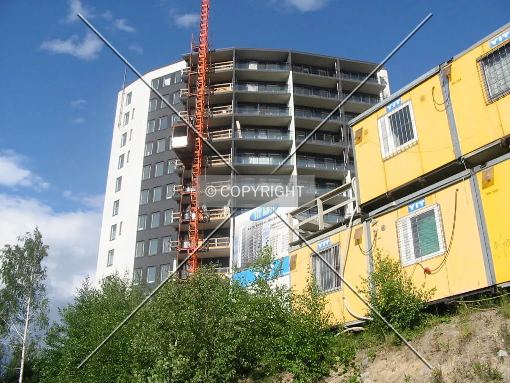 Main facade under construction