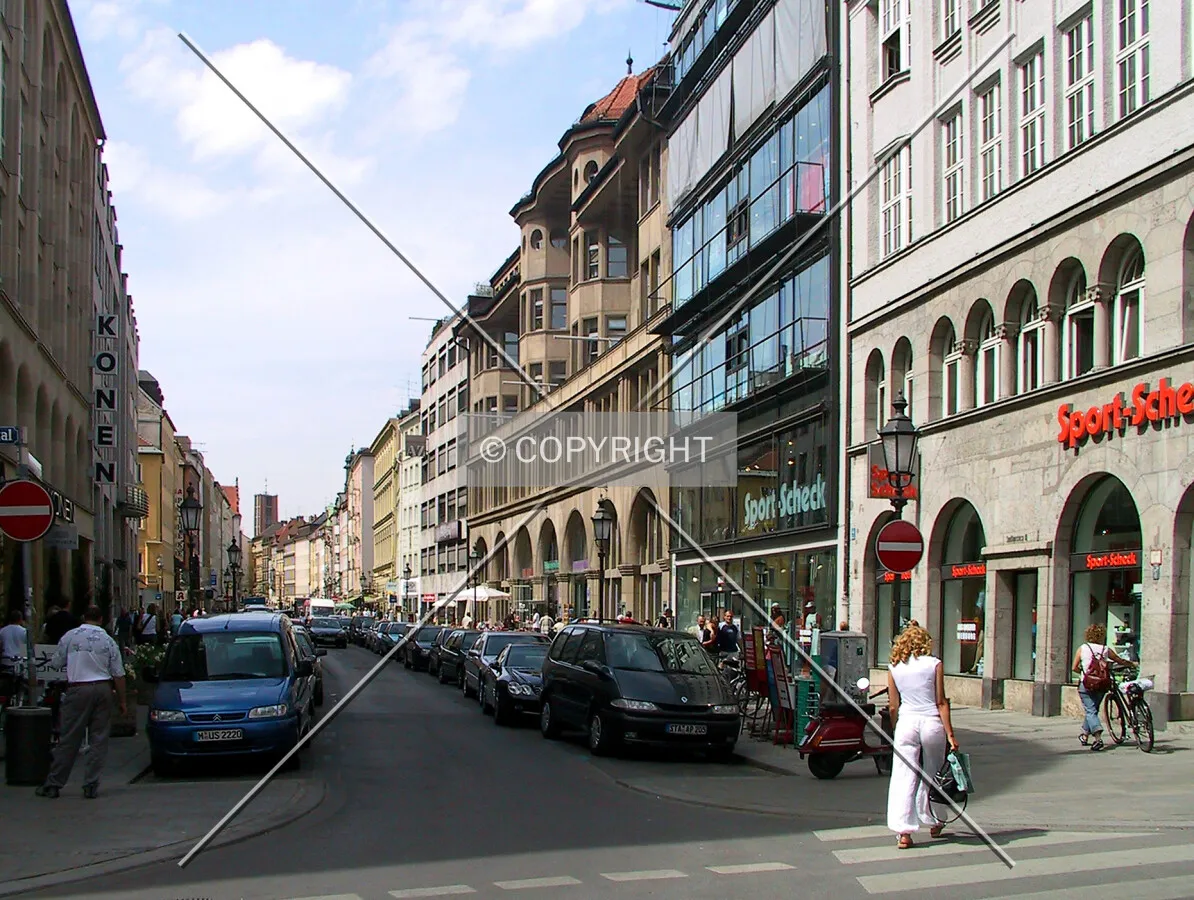 Looking west along Sendlinger Straße