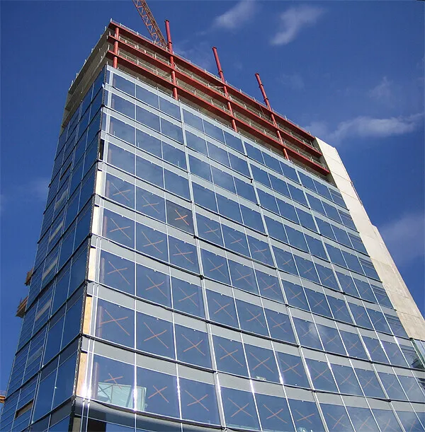 Facade curving up