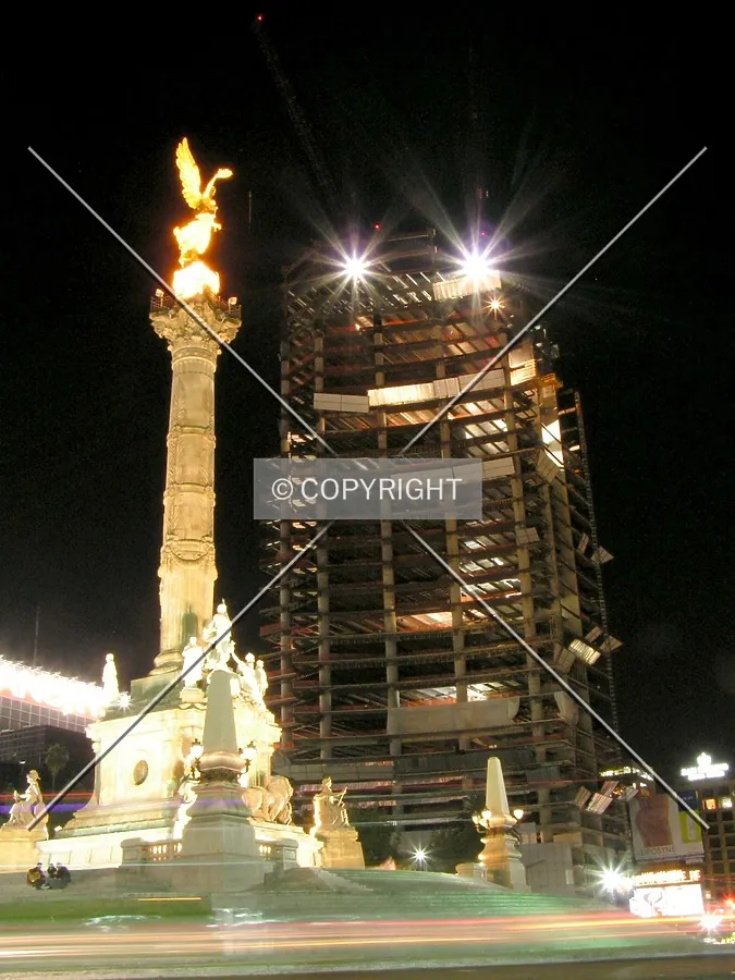 View from the opposite corner with the Independence Column in the middle