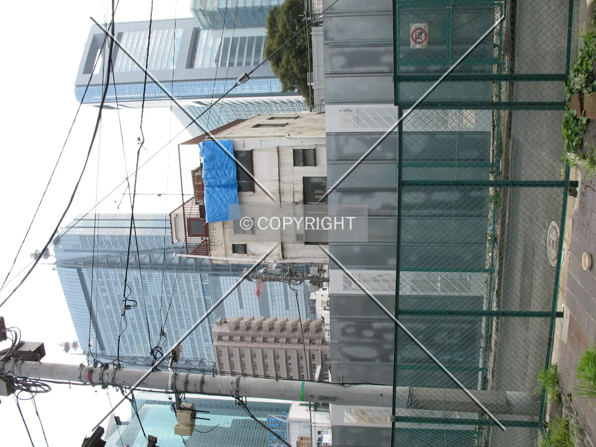 Photo 437-597-845