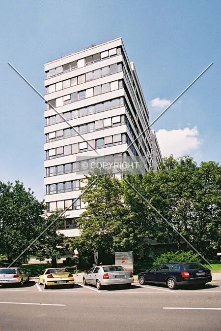 Front view at Mergenthalerallee