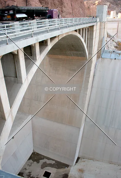 Photo 437-901-018