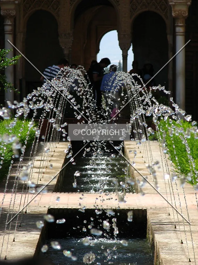 Water fountains in Generalife gardens