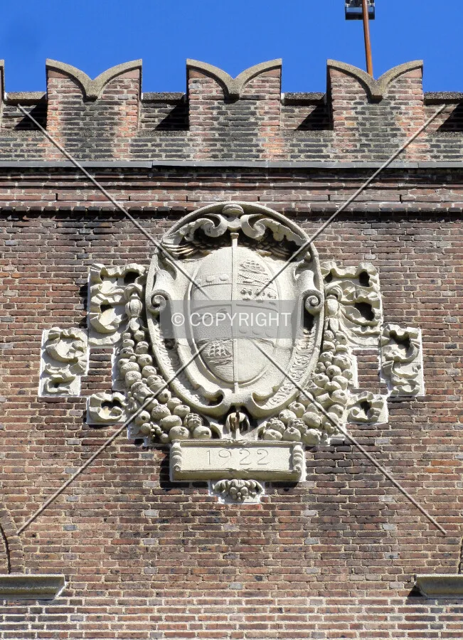 Southern facade detail