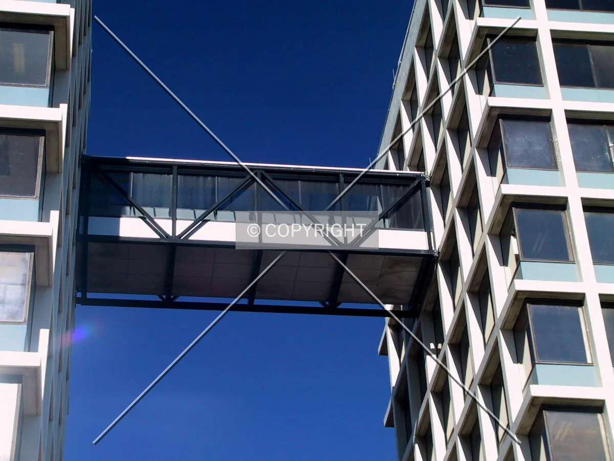 Footbridge connecting the two towers