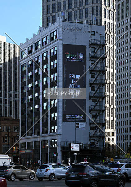 Photo 439-444-694
