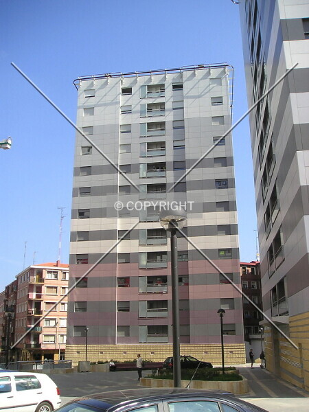 Photo 439-620-068