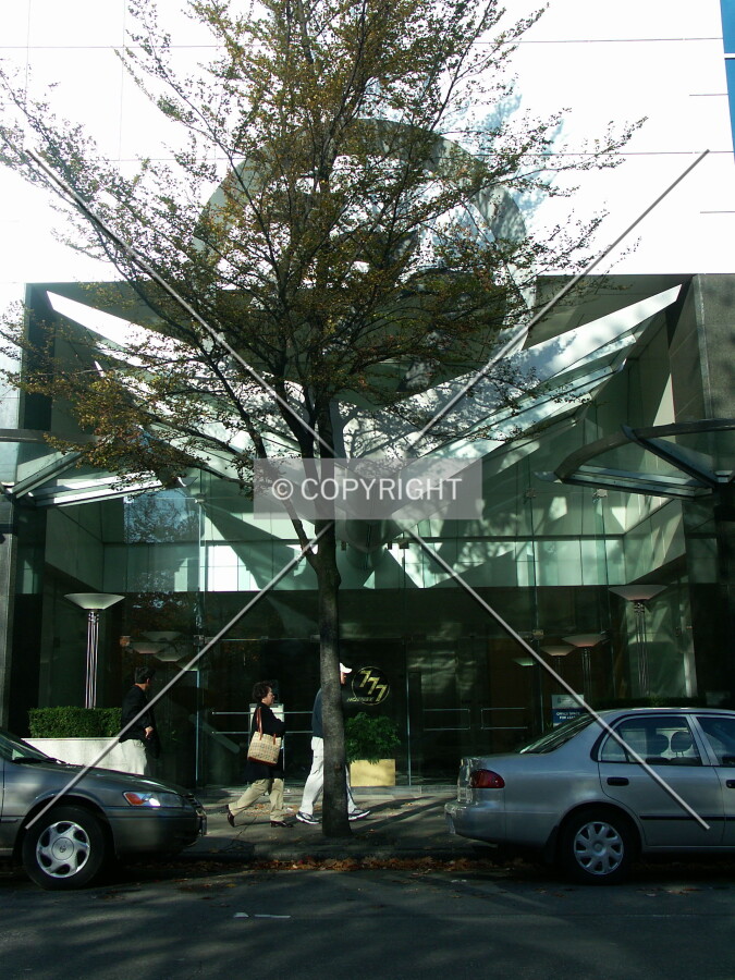 Main entrance of 777