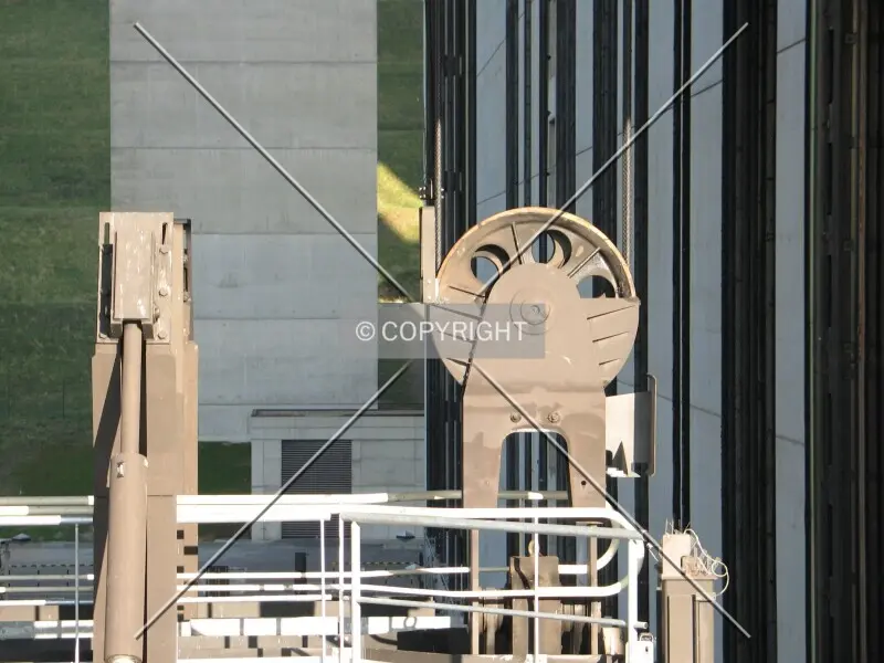Photo 440-553-896