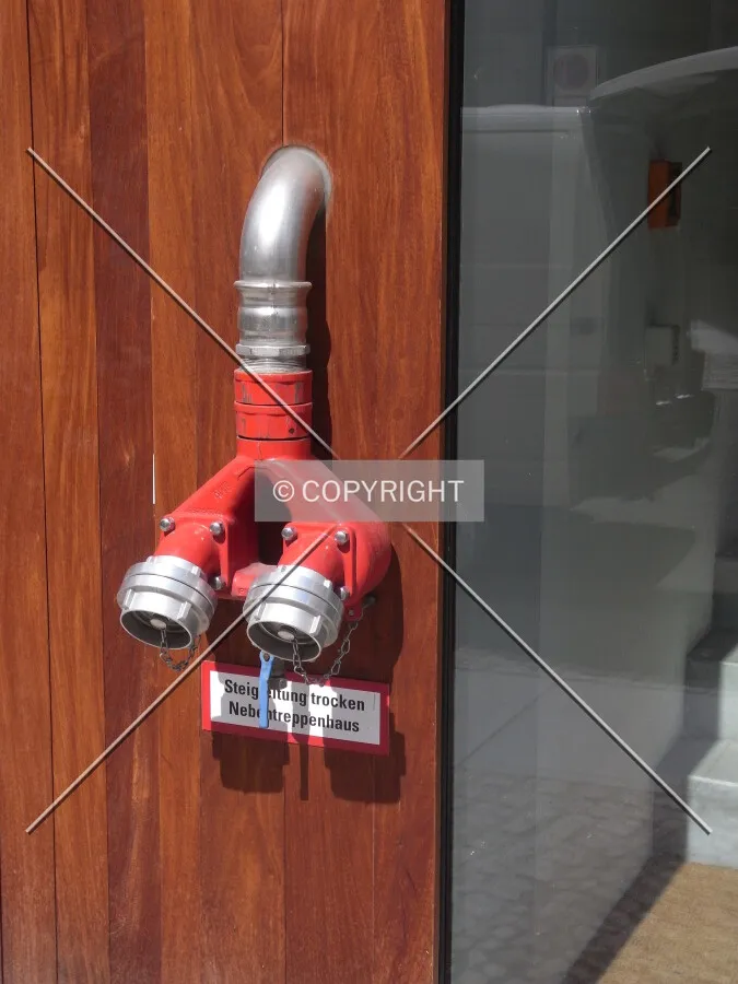 Hydrant at Galeriehaus Kupfergraben