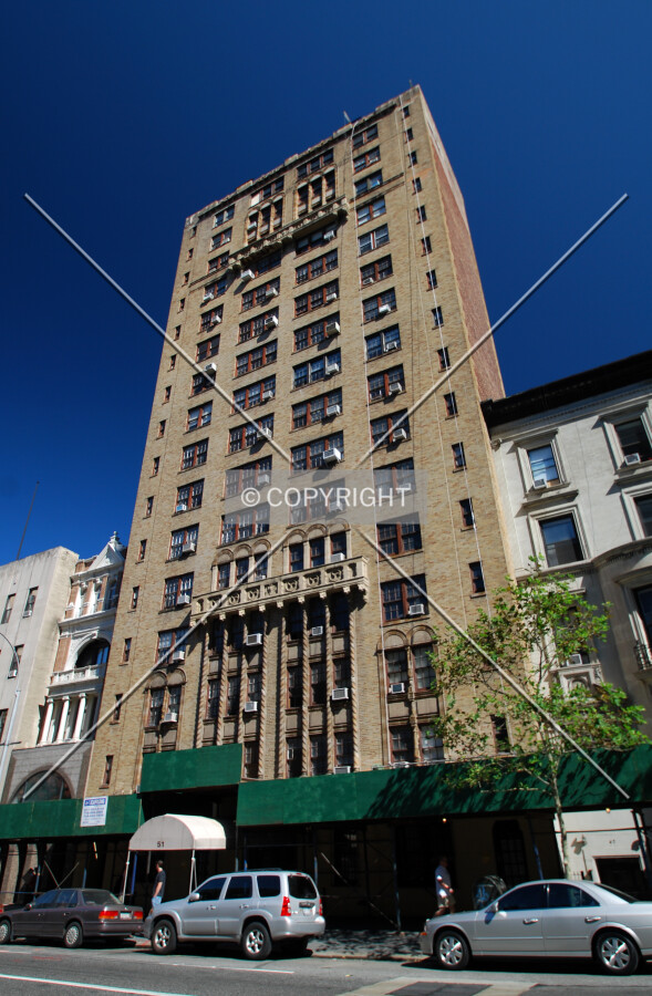 Looking up from West 86th Street