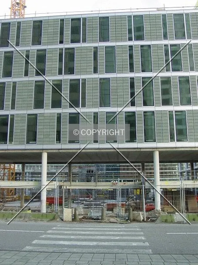 Facade detail of the low-rise wing