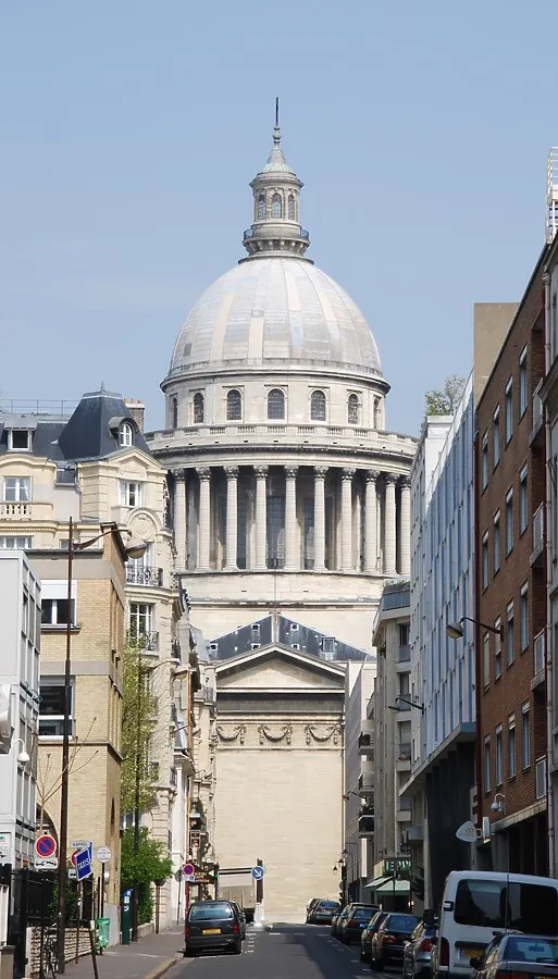 Main dome rising at the end of the street