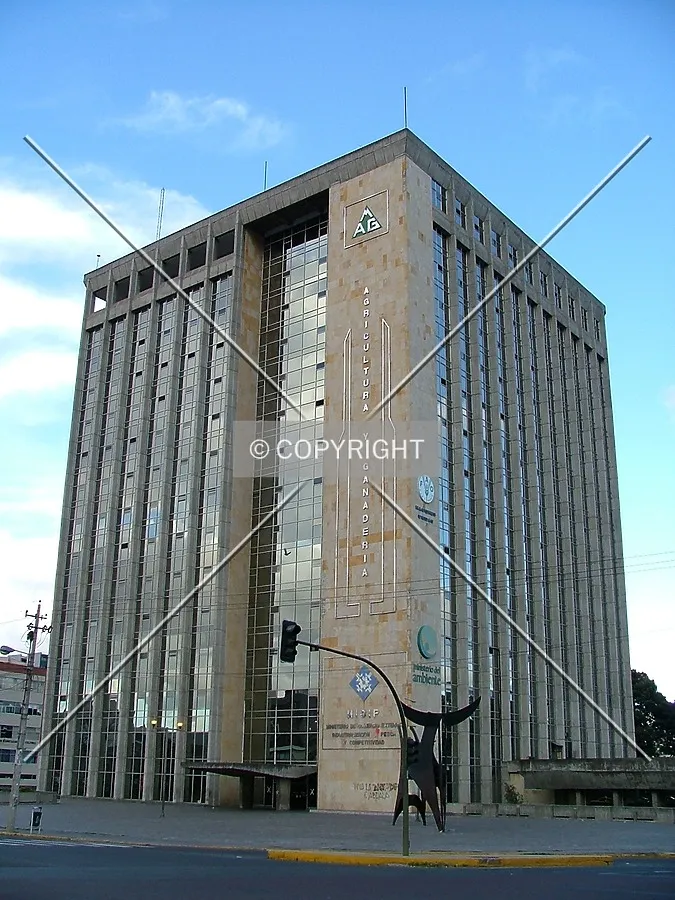 Main façade from Amazonas avenue