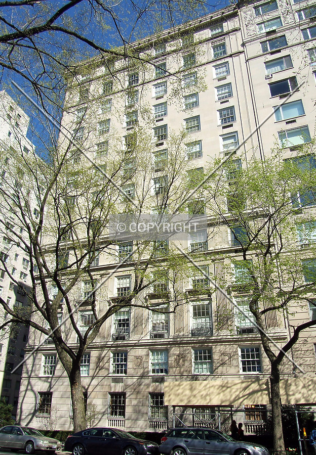 View from the west on 5th Avenue