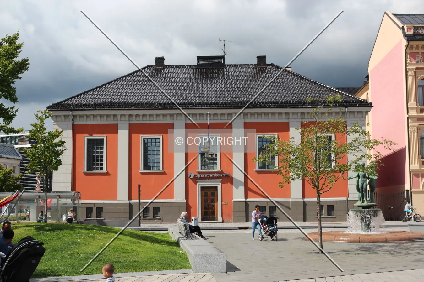 Main facade towards Strømsø Torg