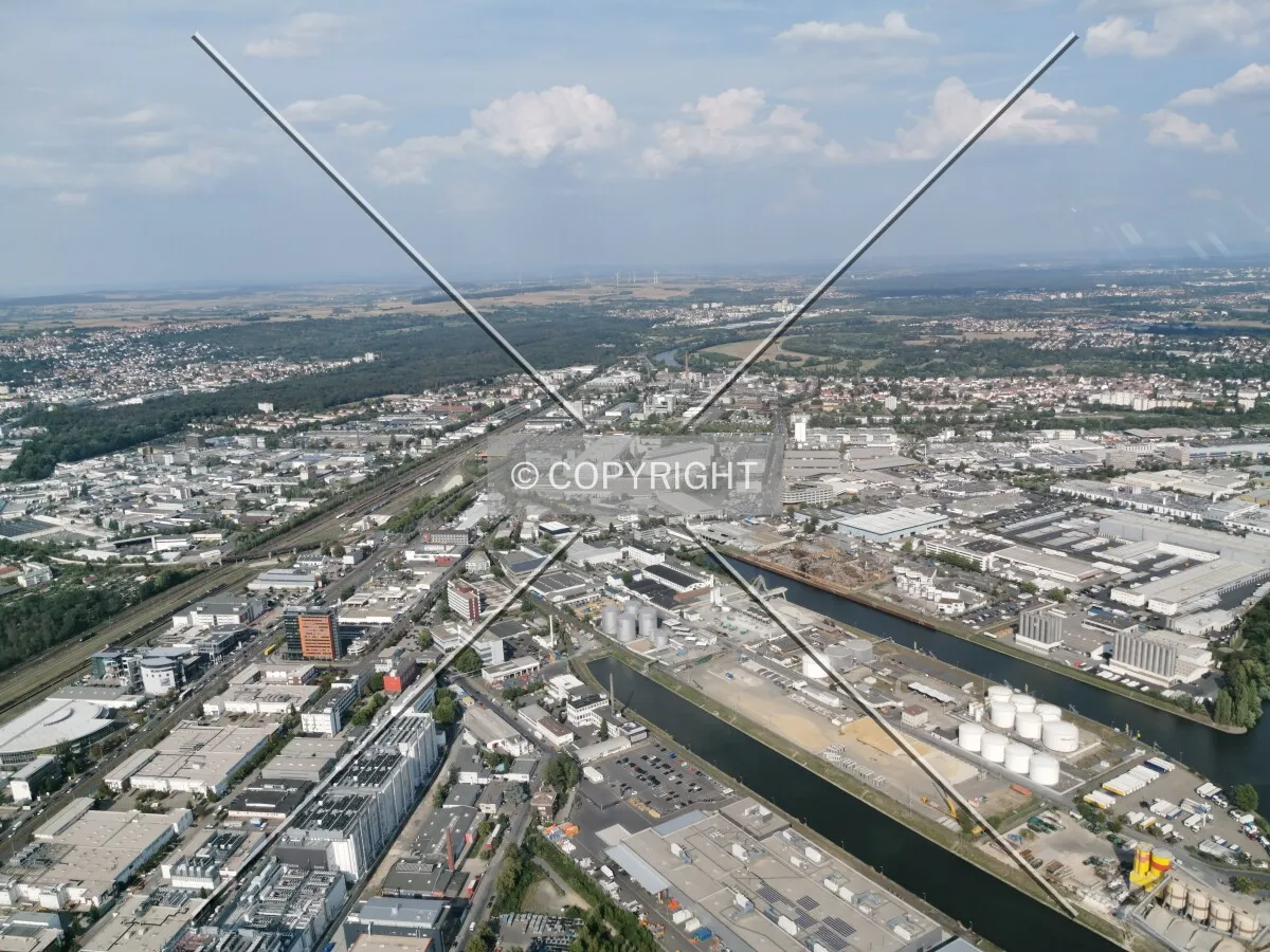 Flight with a helicopter over Frankfurt
