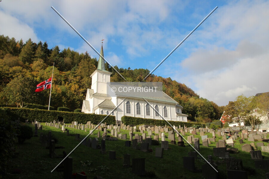 Sør-Vågsøy kyrkje