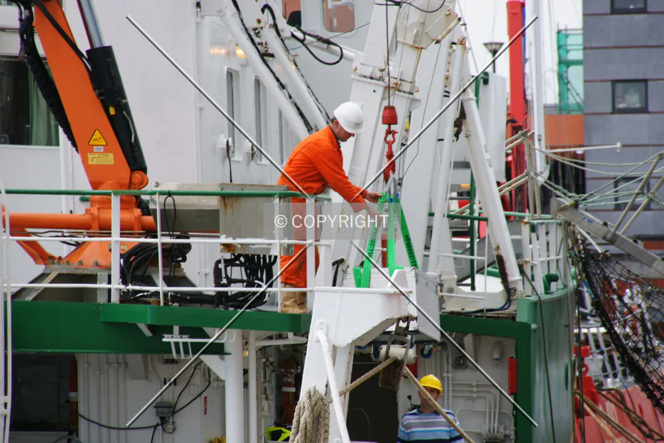 Ship is unloading freight